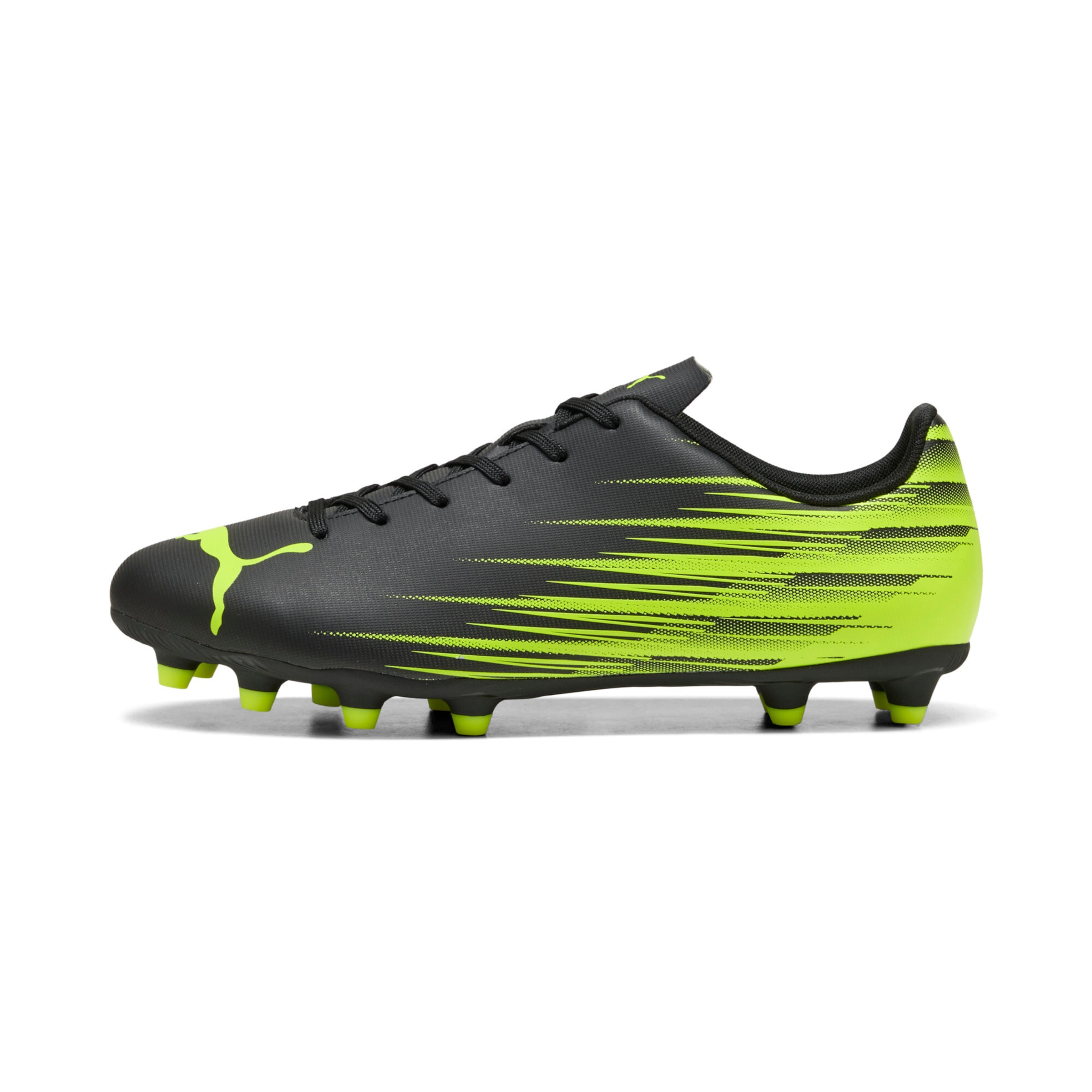 PUMA Fußballschuh in Schwarz: Vorderseite