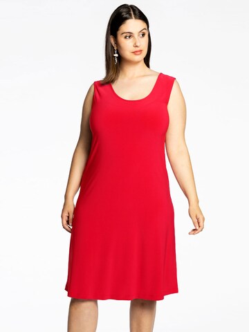 Yoek Dress ' Sleeveless ' in Red: front