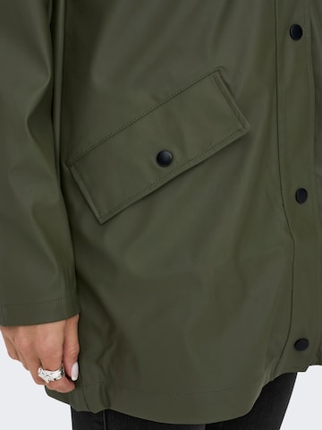 Manteau mi-saison 'Elisa' ONLY en vert