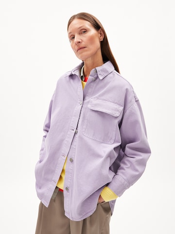 Veste mi-saison 'TALE' ARMEDANGELS en violet : devant