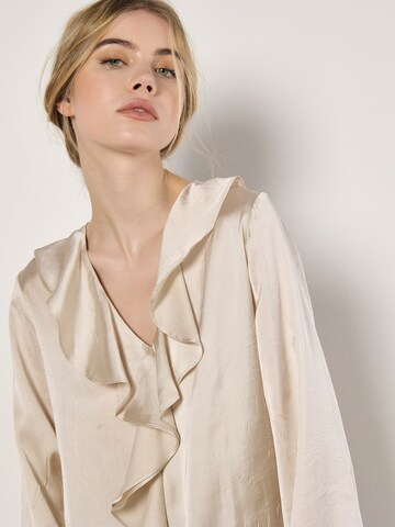 Apricot Blouse in Beige