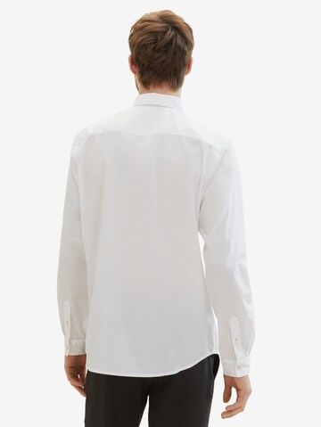 Coupe regular Chemise TOM TAILOR en blanc