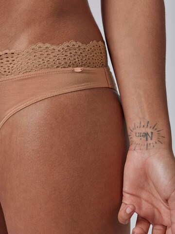 Skiny Slip in Beige