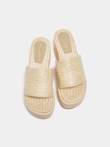 Pull&Bear Pantolette i beige