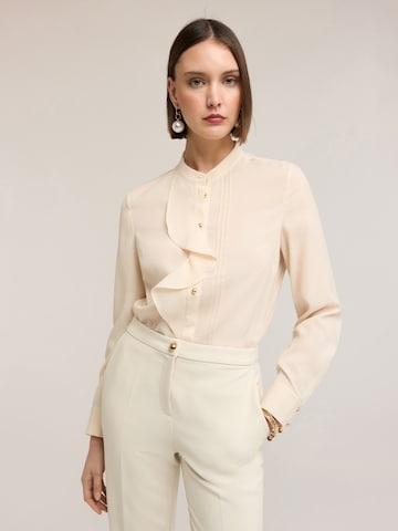 Chemisier MOTIVI en beige : devant