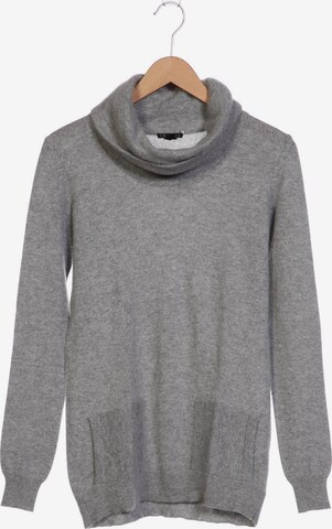 Theory Sweater & Cardigan in M in Grey: front