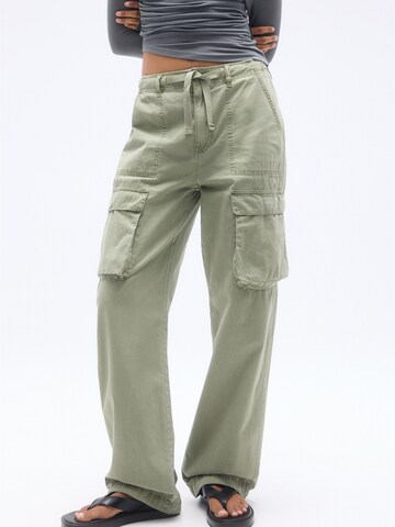 Loosefit Pantaloni cargo di Pull&Bear in verde: frontale