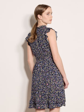 Robe Apricot en violet
