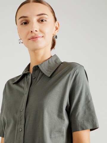 Banana Republic Blouse in Green