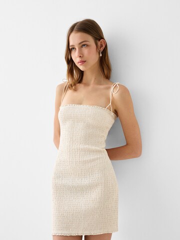 Bershka Zomerjurk in Beige: voorkant