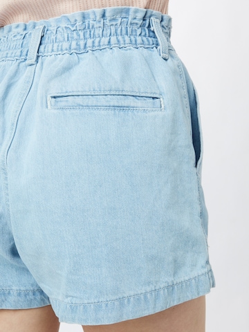 LEVI'S ® Szabványos Farmer 'A-Line Short' - kék