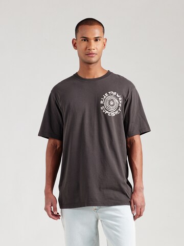 T-Shirt 'Outdoor Narrative' Superdry en gris