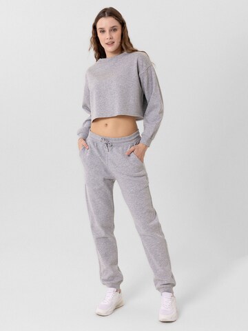 Jacey Quinn - Sudadera 'Elsa' en gris