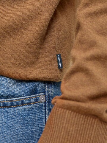 JACK & JONES Pullover i brun