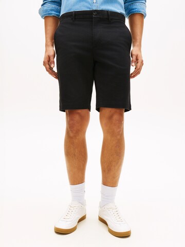 melns TOMMY HILFIGER Standarta Čino bikses 'DENTON ESS': no priekšpuses