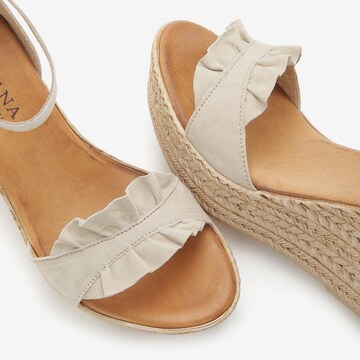 LASCANA Sandals in Beige