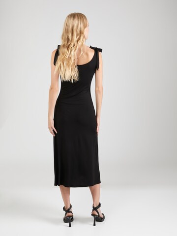 Rochie de la Dorothy Perkins pe negru