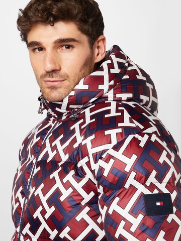 TOMMY HILFIGER - Chaqueta de invierno en rojo