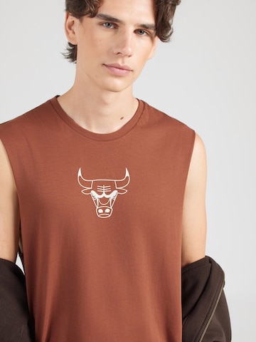 T-Shirt NEW ERA en marron