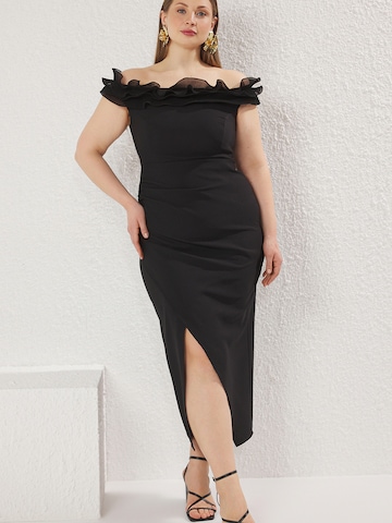 Trendyol Curve Sukienka koktajlowa w kolorze czarny