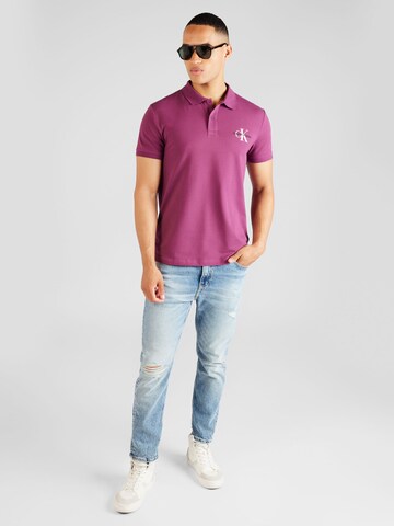 T-Shirt Calvin Klein Jeans en violet