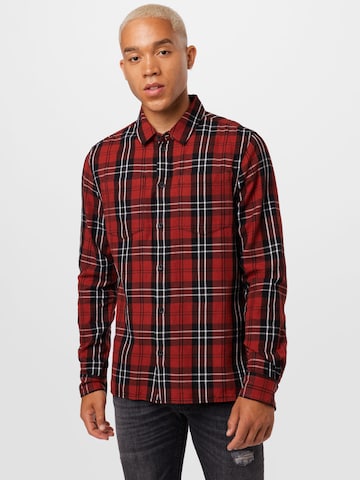 Regular fit Camicia 'Loan' di tigha in rosso: frontale