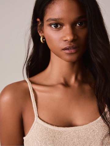 Orecchini di Bershka in oro: frontale