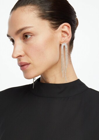 COMMA Oorbellen in Zilver: voorkant