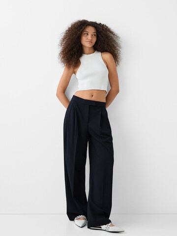 Bershka Wide leg Trousers with creases in Blue