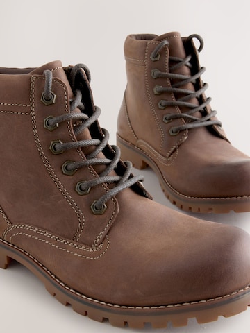 Next - Botas con cordones en marrón