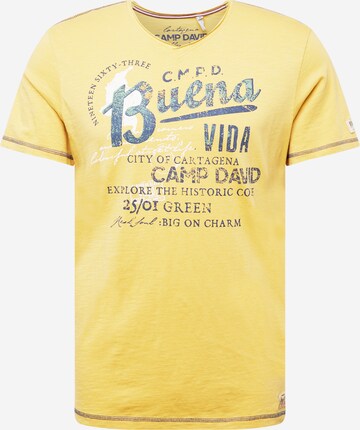 T-Shirt CAMP DAVID en jaune : devant