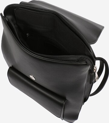 ABOUT YOU Backpack 'Zoe' in Black