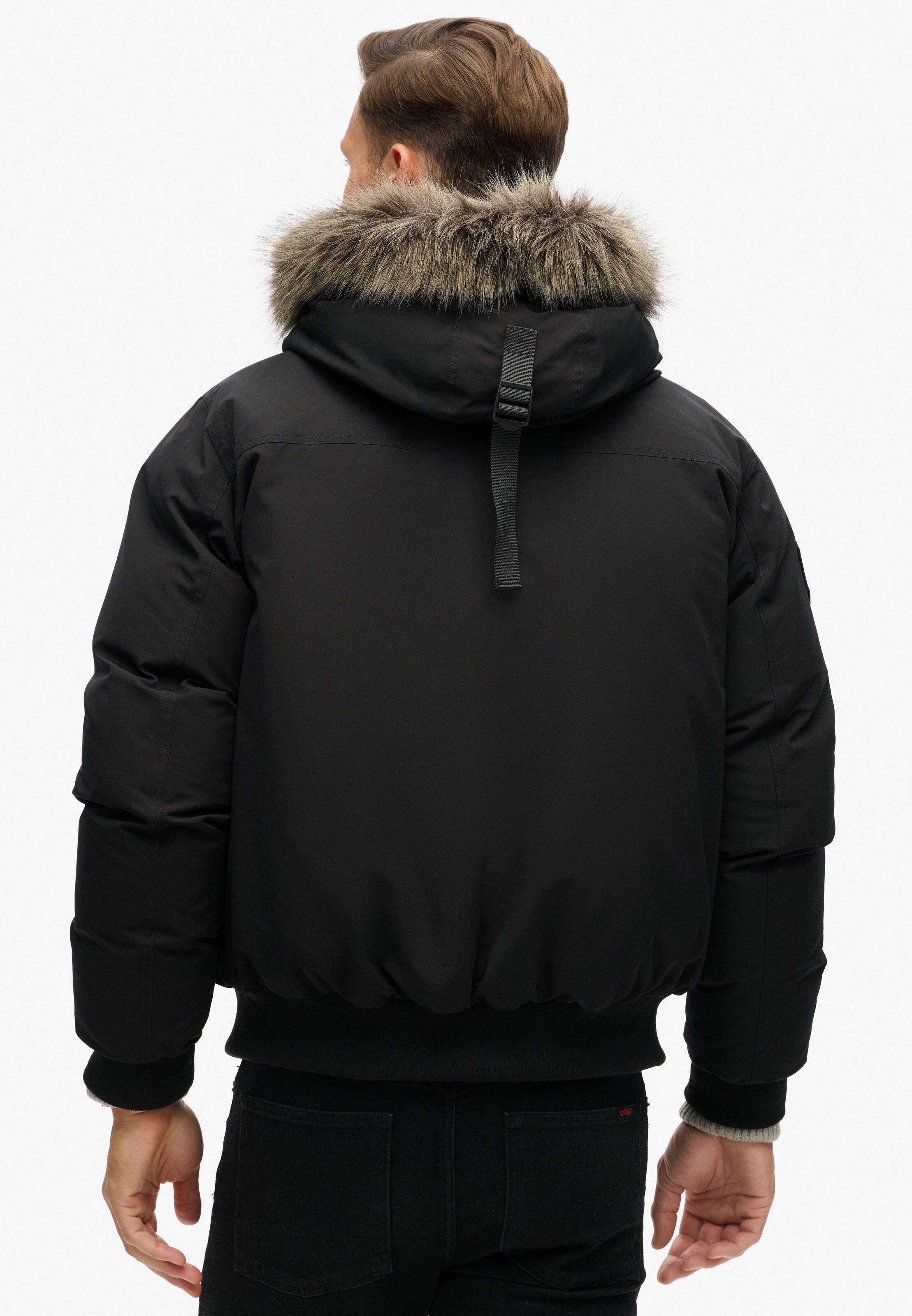 Superdry & Co Демисезонная куртка 'Everest' в Черный