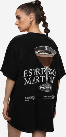 Worldclassca Oversized Shirt 'Espresso Martini' in Black: front