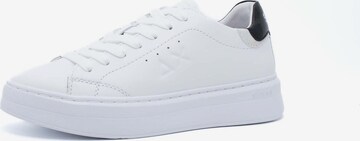 SUN68 Sneakers 'Grace' in White: front