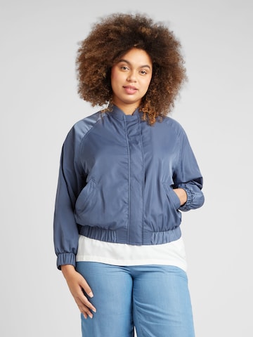 Veste mi-saison 'MINNA' ONLY Carmakoma en bleu : devant