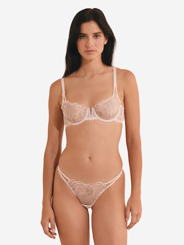 String 'Infusion' di ETAM in colori misti