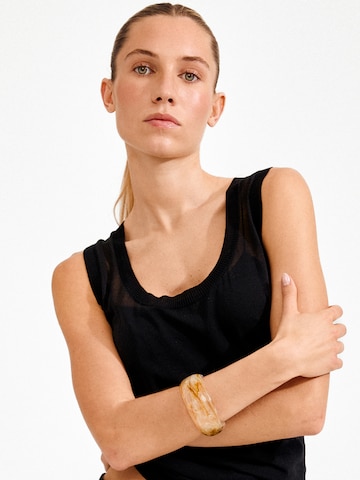 Brățară 'AASE' de la Pilgrim pe alb: față