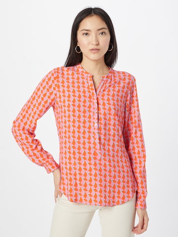 Emily Van Den Bergh - Blusa em laranja: frente