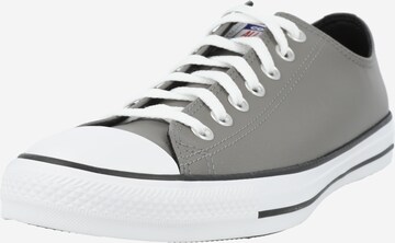 Baskets basses CONVERSE en gris : devant