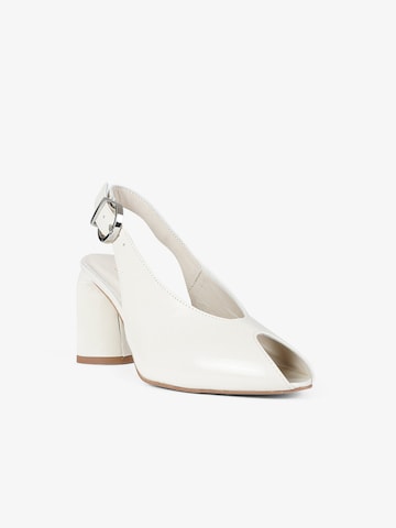 ANCAMY Sandals in Beige