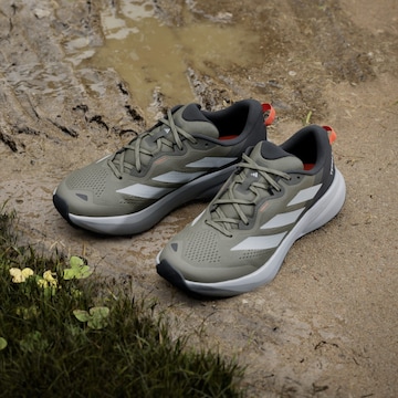Chaussure de course 'Tracefinder Plus' ADIDAS TERREX en vert
