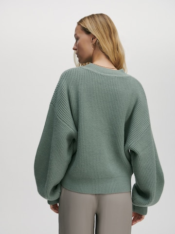 ABOUT YOU x Marie von Behrens Sweater 'Ida' in Green