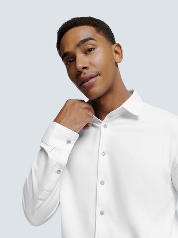 Regular fit Camicia di No Excess in bianco