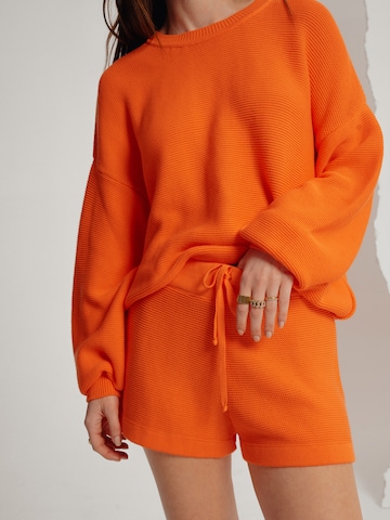 A LOT LESS Regular Shorts 'Elena' in Orange: predná strana