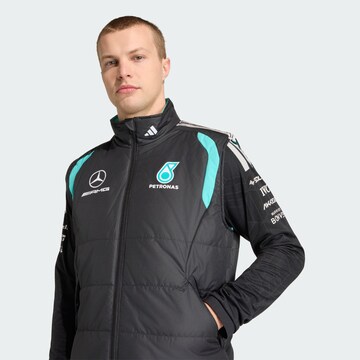 Gilet de sport 'Mercedes - Amg Petronas Formula 1 Team Mechanics' ADIDAS PERFORMANCE en noir