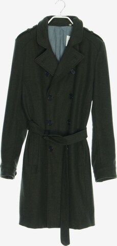 Sisley Jacket & Coat in M-L in Green: front
