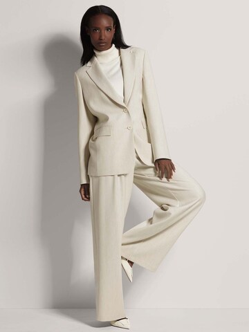 MADELEINE Blazer in Weiß