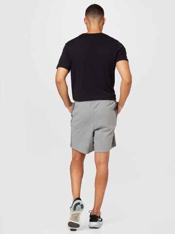 Jordan Regular Shorts in Grau