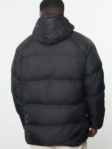 Veste d’hiver Trendyol en noir